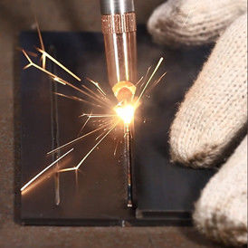 آب بطری سینک فلز صفحه دستی لیزر جوش ماشین 1000W 1500W 2000W