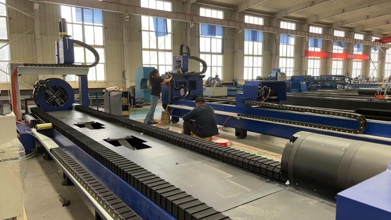 ماشین برش لیزری فیبر خودکار CNC 1500W برای لوله لوله کوچک فلزی