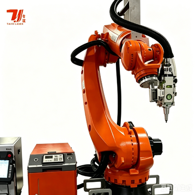 روبات 6 محور KUKA 4000W تجهیزات جوش لیزر IPG برای جوش 3D پیچیده مونتاژ های فلزی